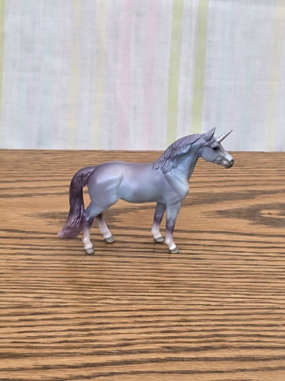 Rare Breyer Stablemates G5 Warmblood Mare – Blue & Purple Decorator (#97268)